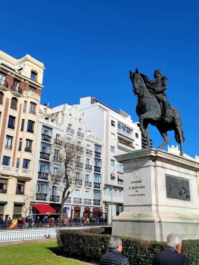 Apartamento Con Vistas Al Parque Del Retiro マドリード エクステリア 写真