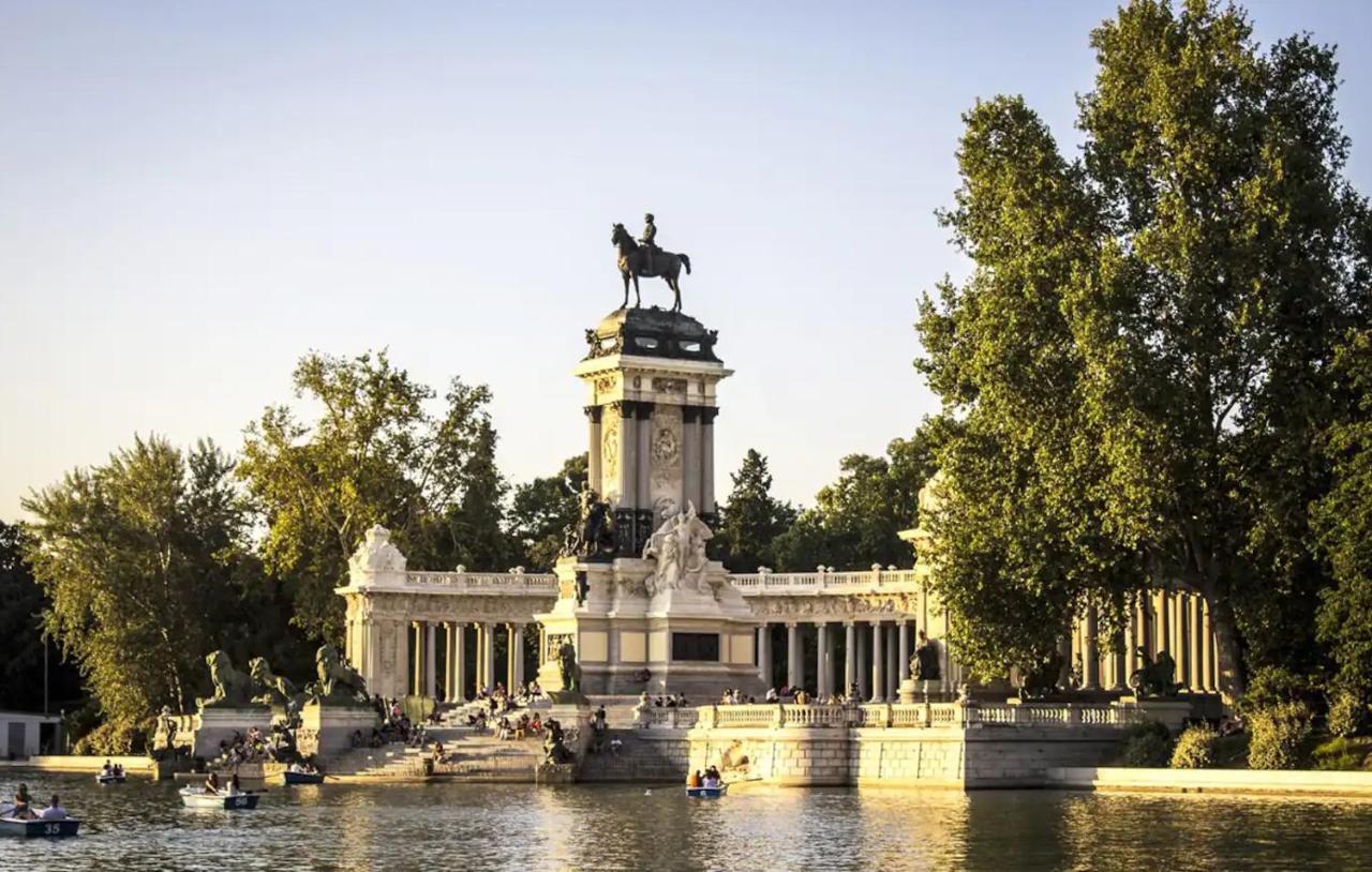 Apartamento Con Vistas Al Parque Del Retiro マドリード エクステリア 写真
