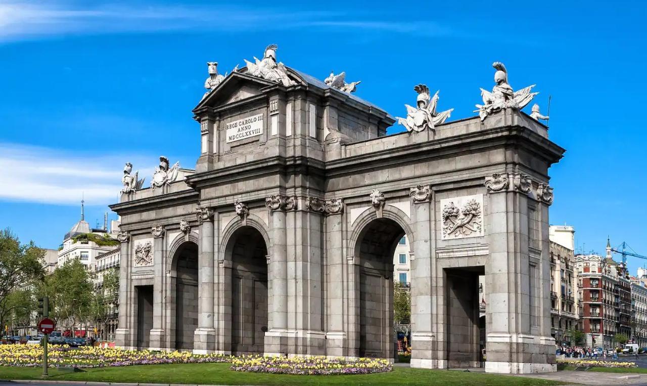 Apartamento Con Vistas Al Parque Del Retiro マドリード エクステリア 写真