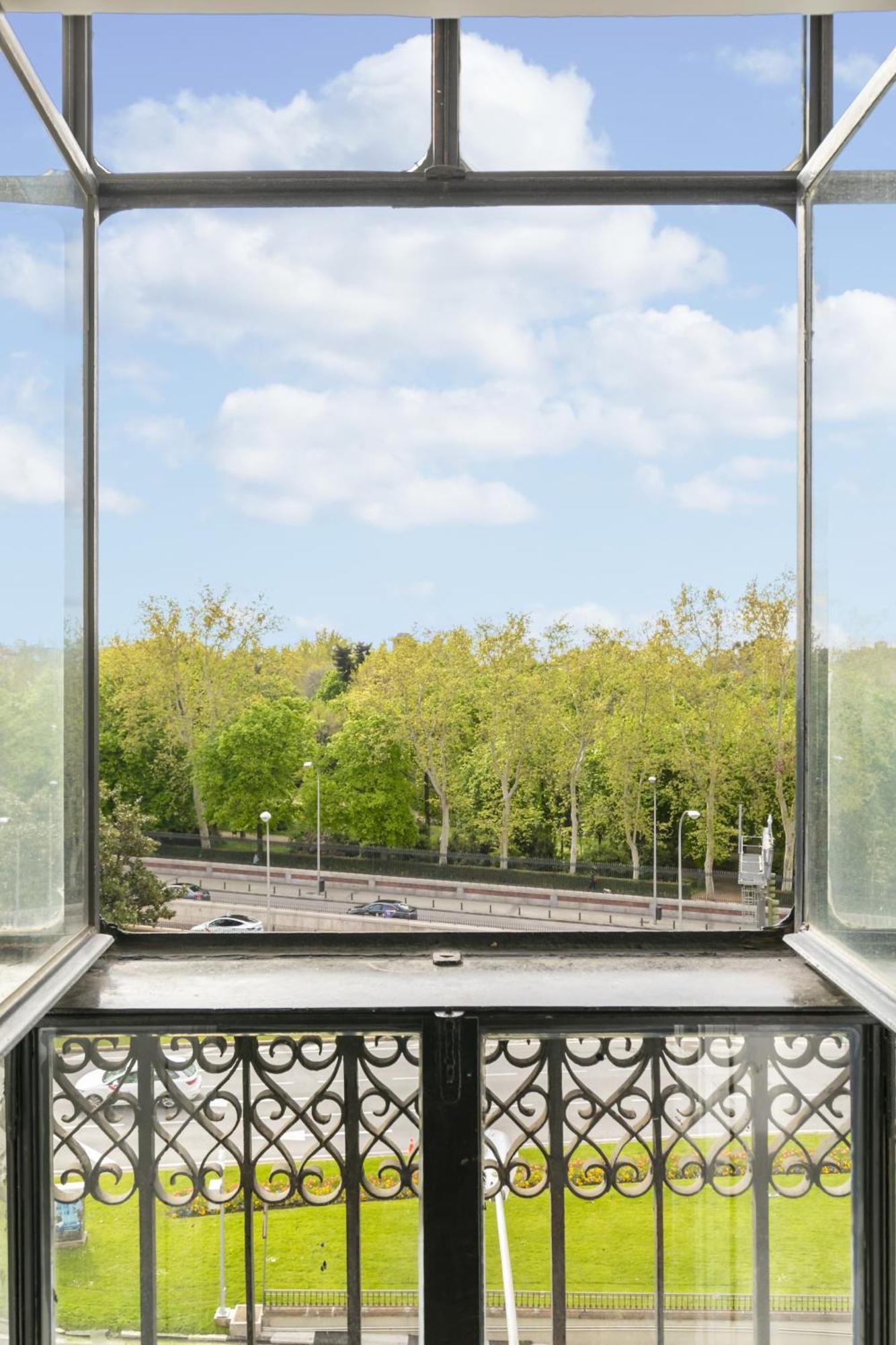 Apartamento Con Vistas Al Parque Del Retiro マドリード エクステリア 写真